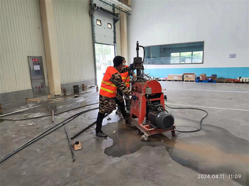 青县厂房地面下沉塌陷注浆加固施工